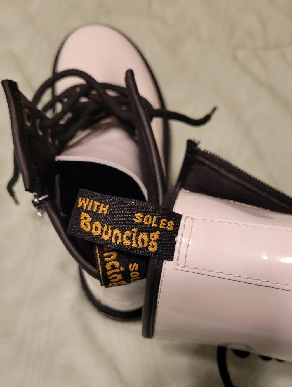 Dr. Martens 1460 J Youth White Patent Leather Boots NWOB Size 3